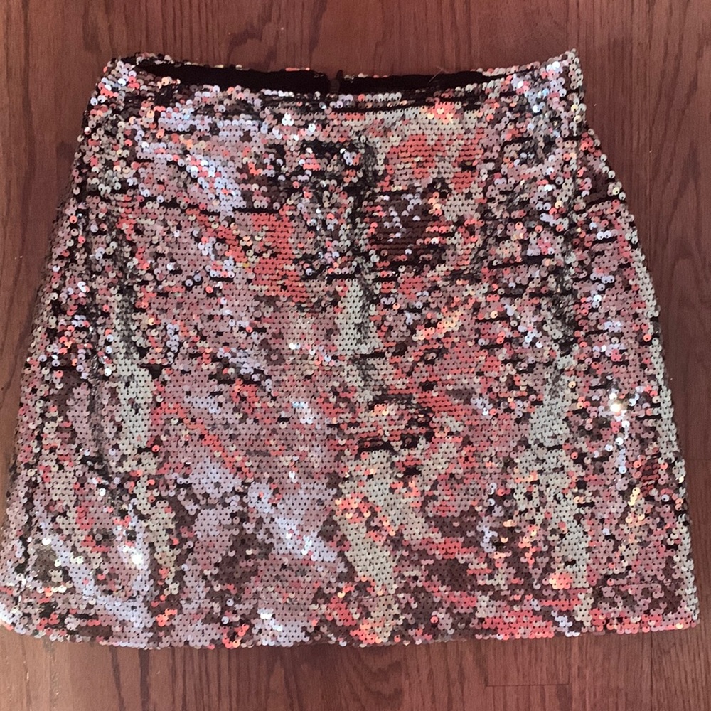 URBAN OUTFITTERS SKIRT. Size small. Bought on Poshmark & didn’t fit.